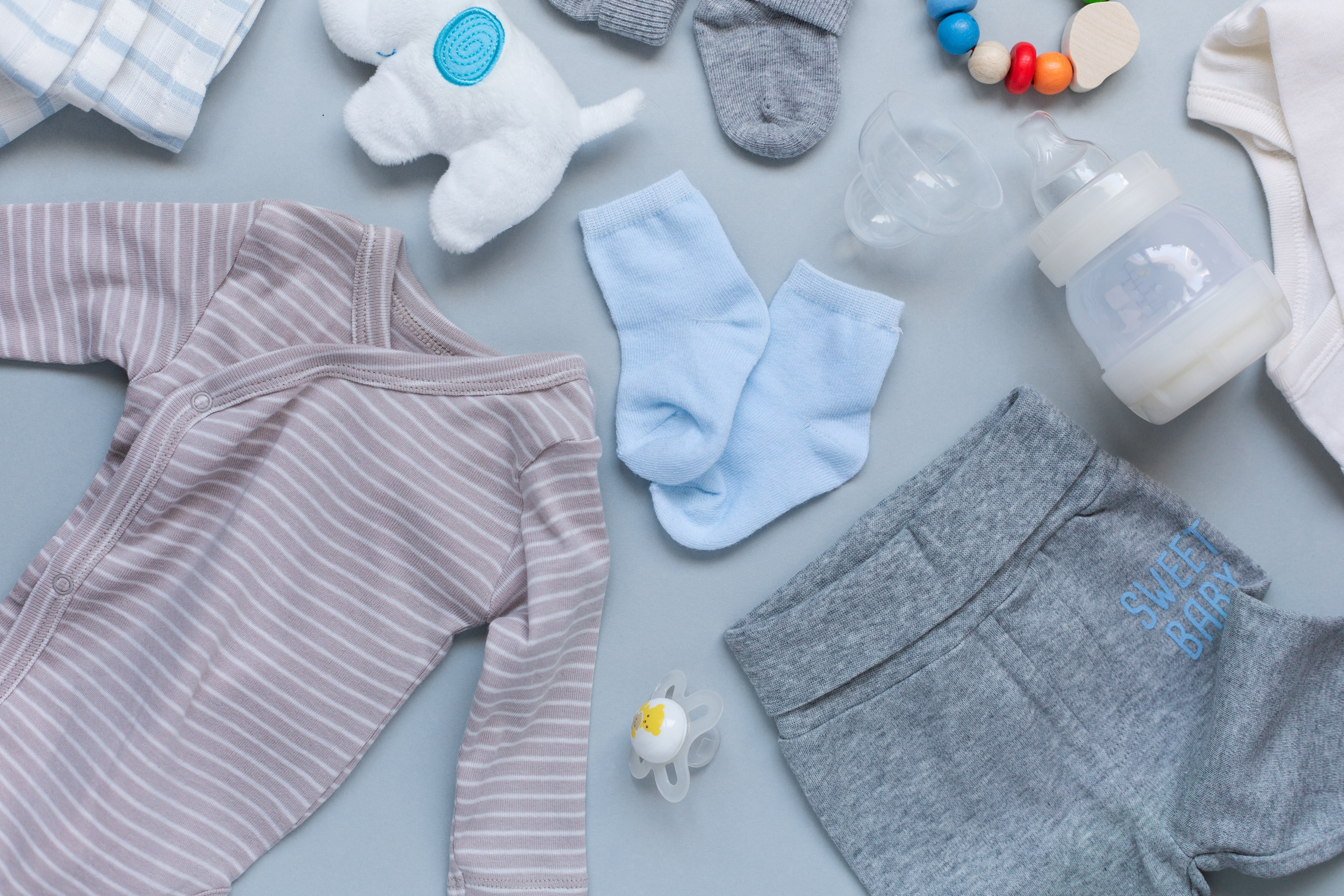 What to Look for When Buying Newborn Clothes (From One Parent to Another)