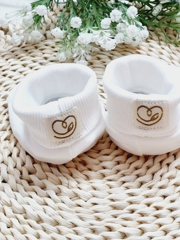 Unisex AOP white baby shoes