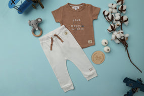 BROWN T-SHIRT & WHITE PANTS (SSNB04B,SSNB05A)